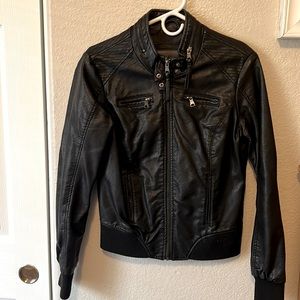 Super cute black leather jacket faux size small